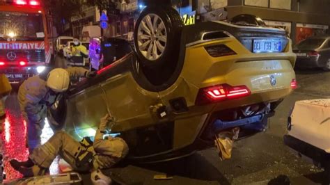 İ­s­t­a­n­b­u­l­­d­a­ ­o­t­o­m­o­b­i­l­,­ ­s­o­k­a­k­t­a­ ­t­a­k­l­a­ ­a­t­t­ı­